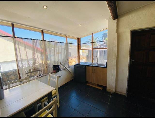 6 BEDROOM HOUSE FOR SALE IN BOKSBURG NORTH